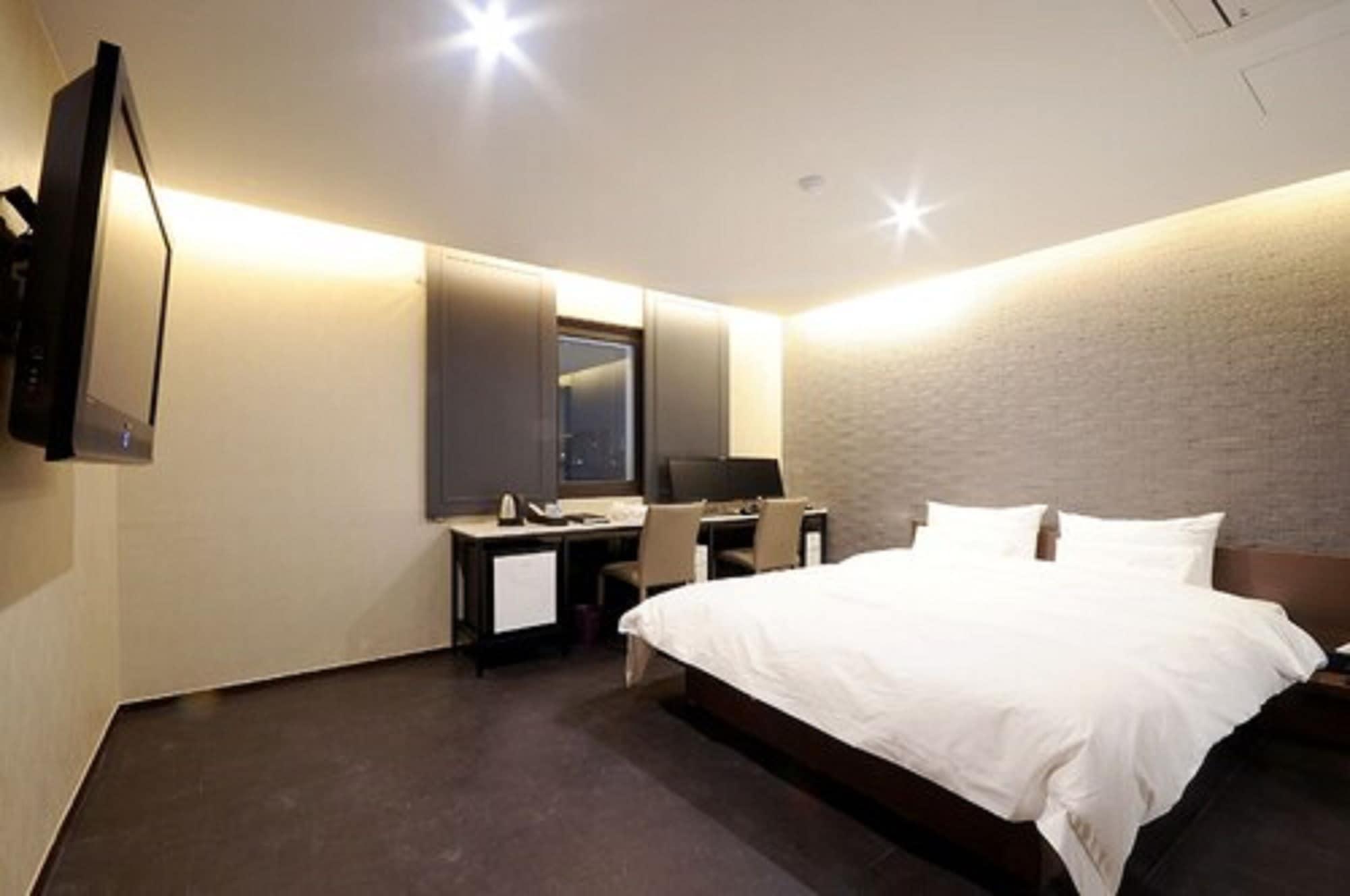 Queens Hotel Seomyeon Busan Extérieur photo