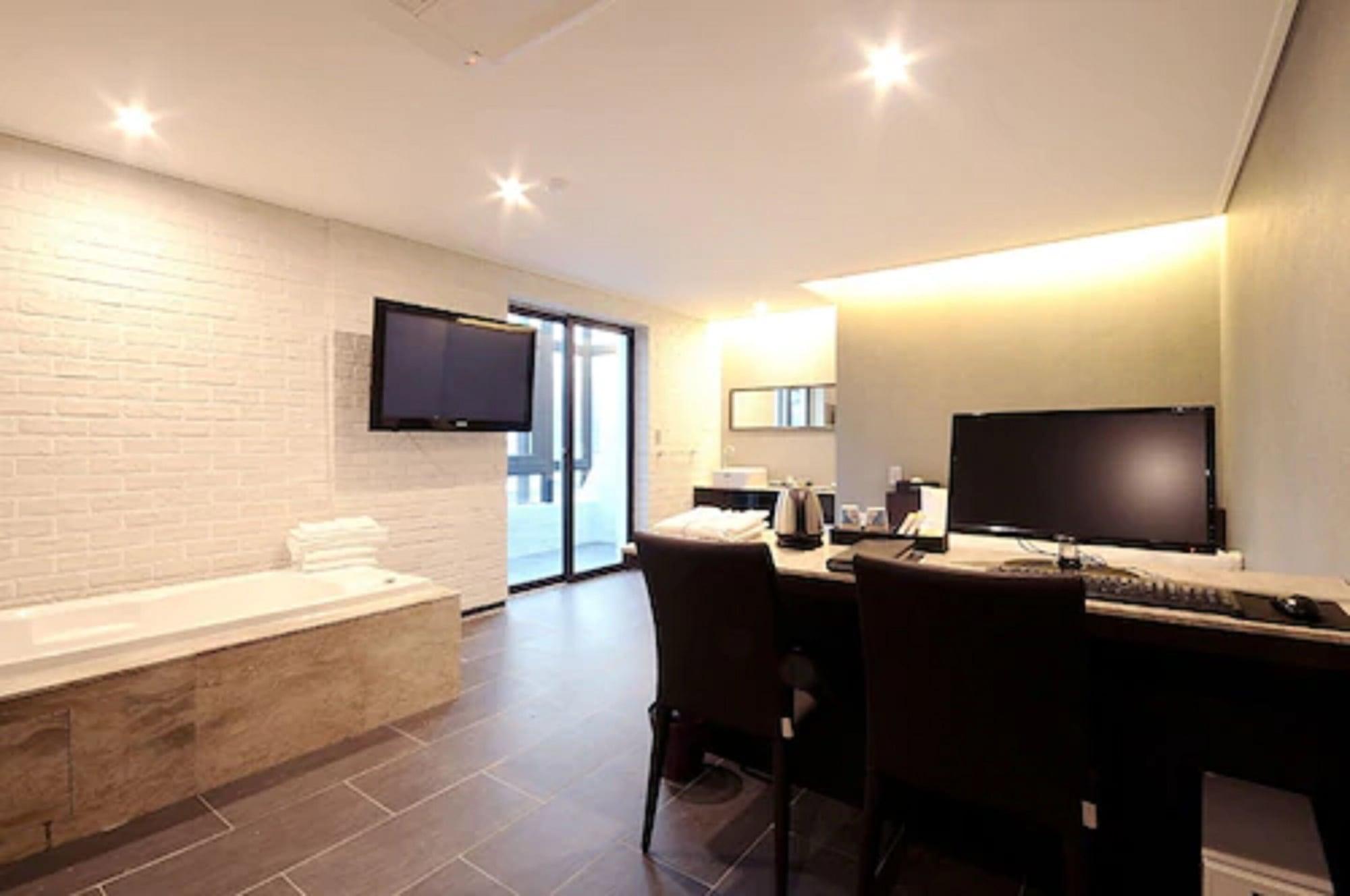 Queens Hotel Seomyeon Busan Extérieur photo