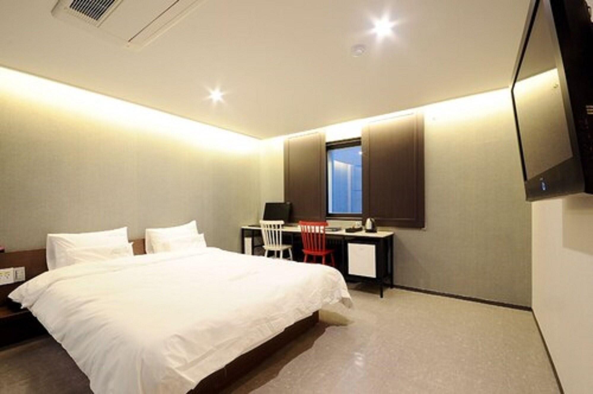 Queens Hotel Seomyeon Busan Extérieur photo