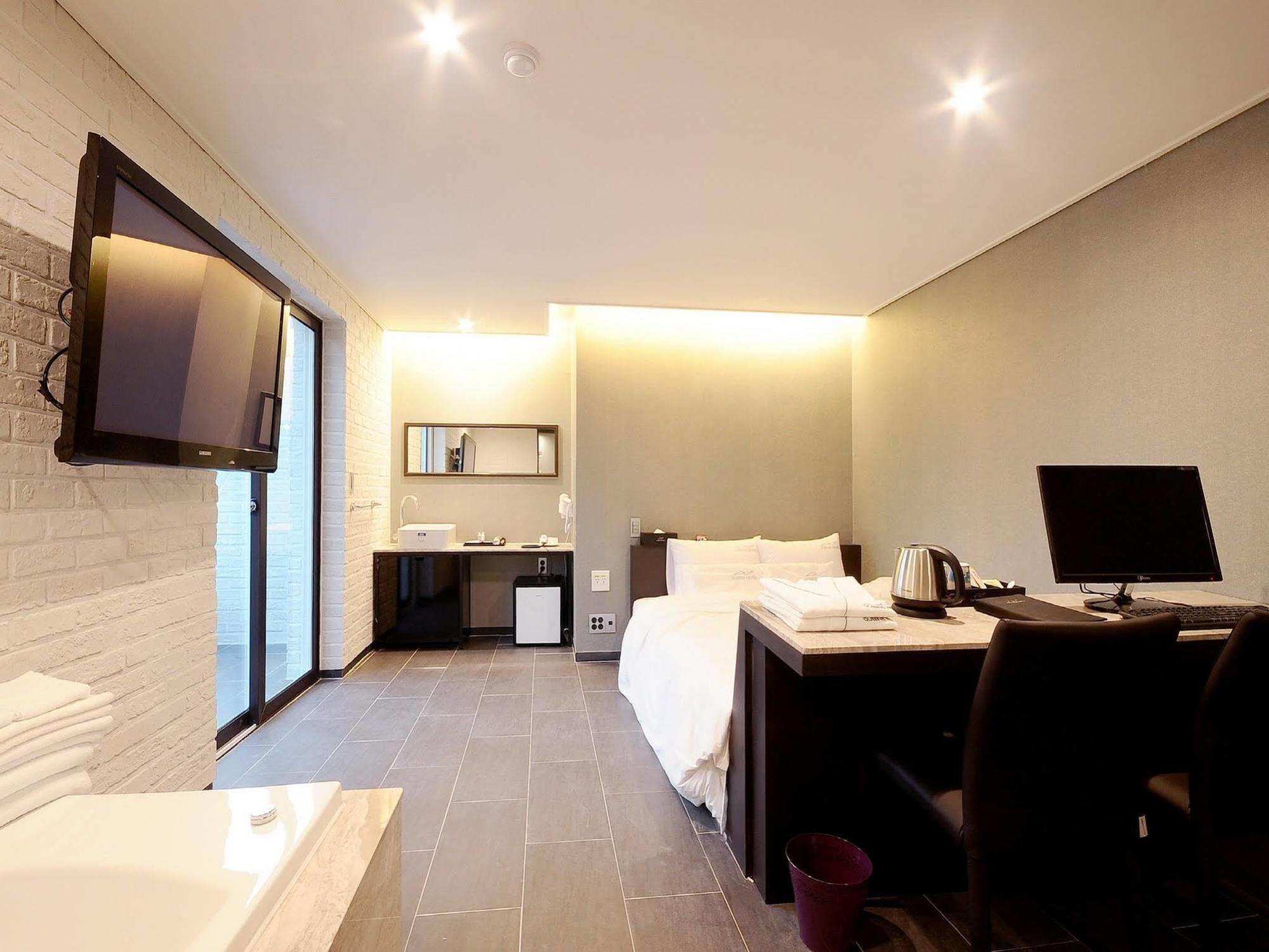 Queens Hotel Seomyeon Busan Extérieur photo