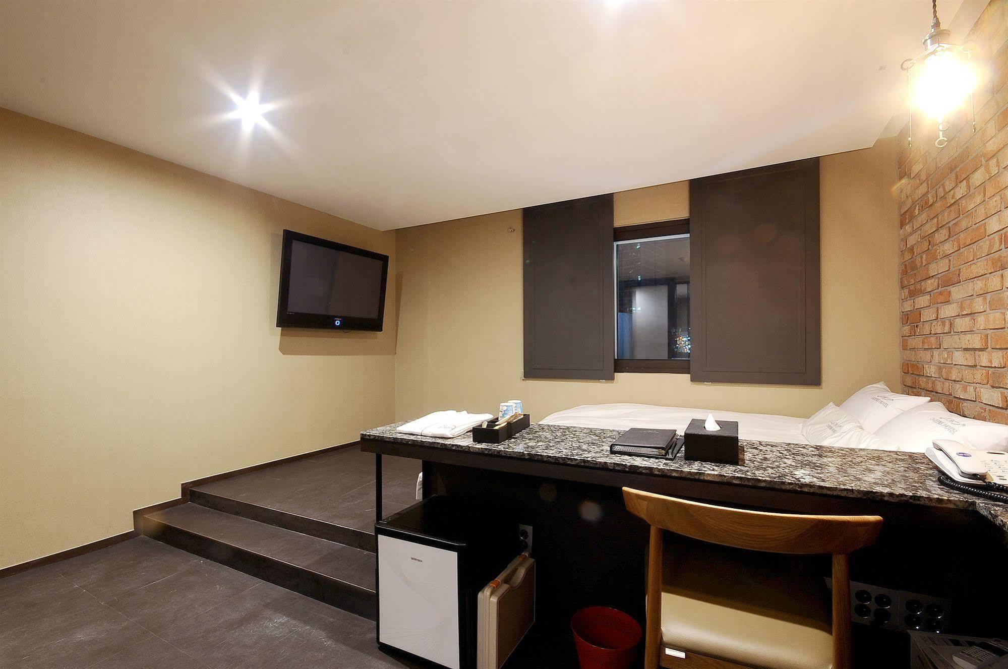 Queens Hotel Seomyeon Busan Extérieur photo