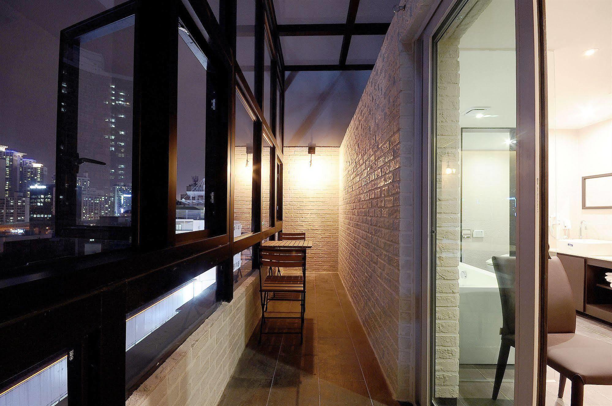 Queens Hotel Seomyeon Busan Extérieur photo