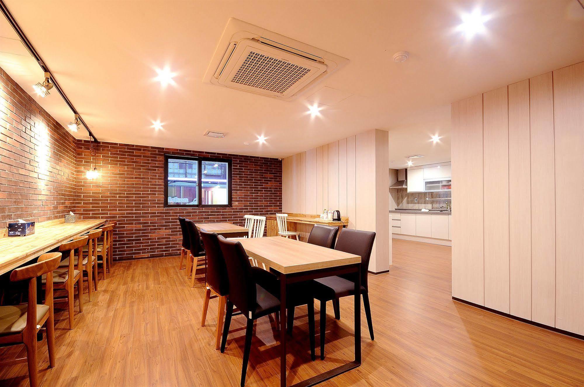 Queens Hotel Seomyeon Busan Extérieur photo